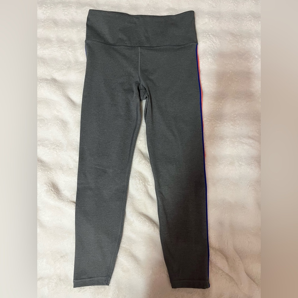 Gray GapFit Blackout Technology Leggings (Small)